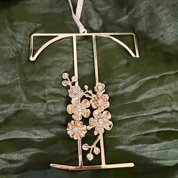 Anthropologie Floral Monogram Metal Ornament A C(2) G H K L N(2) P R T(2) - Picture 3 of 6